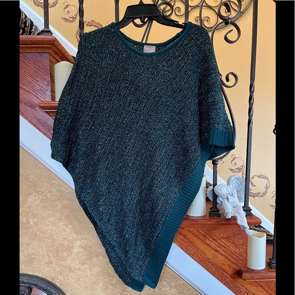Chico’s Metallic Knit Triangle Poncho In Goddess Green - Picture 10 of 10